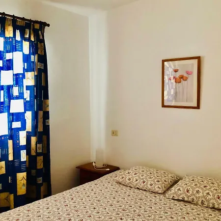 Lisa Apartment